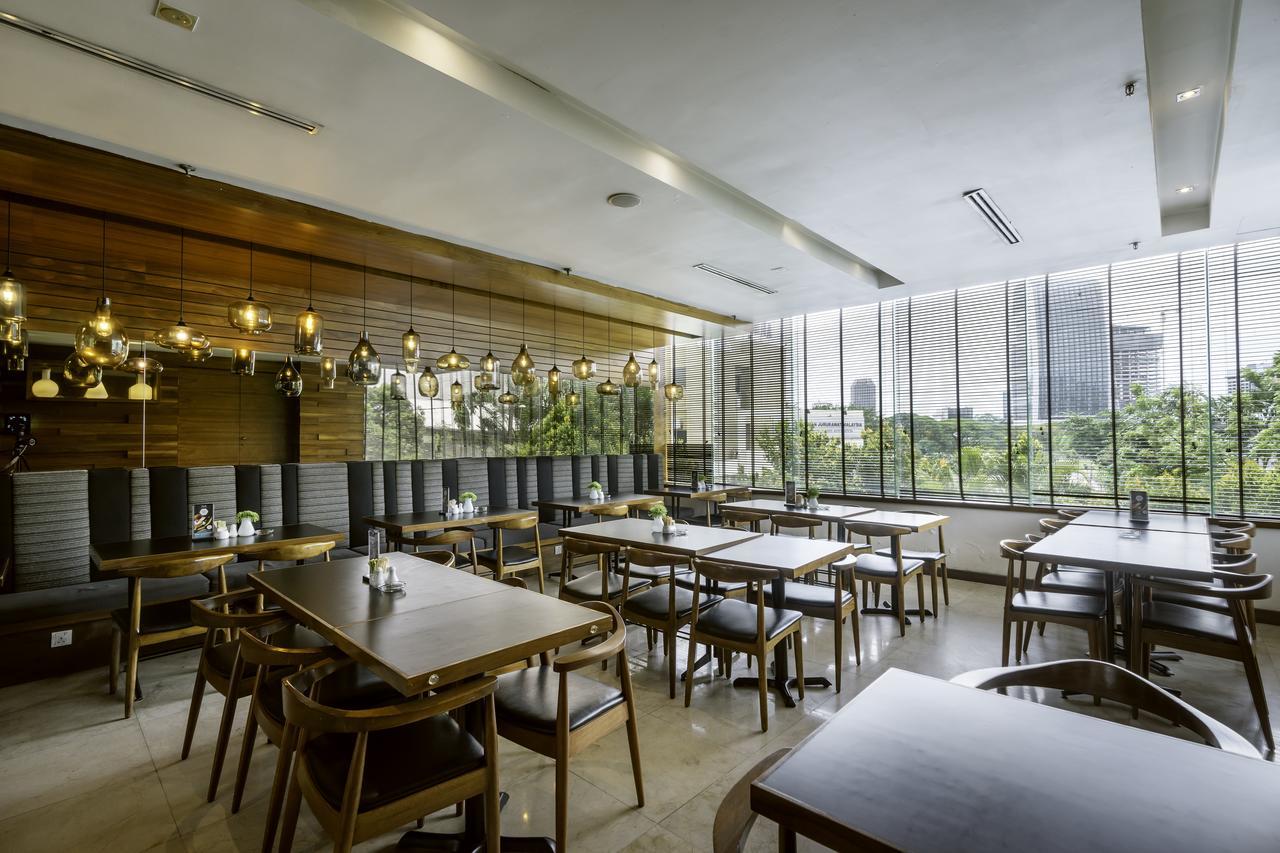 Crystal Crown Hotel Petaling Jaya Exterior photo